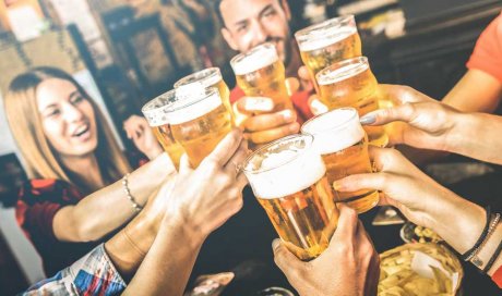 Réserver une table dans un pub pour boire un verre entre amis - Rumilly - Happy Diner 